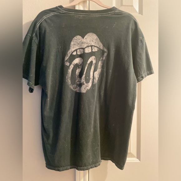 Urban Outfitters distressed Rolling Stone Band Tee - Picture 2 of 2